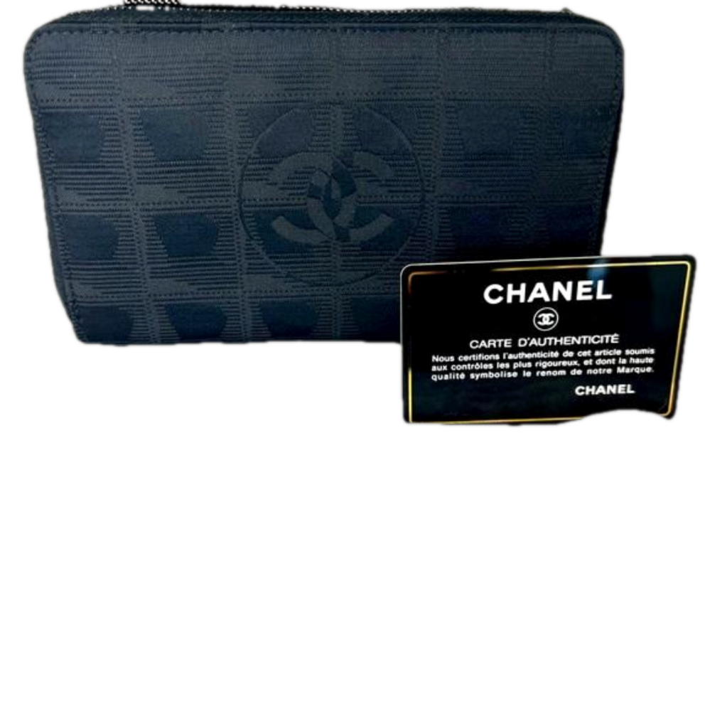 💯 Authentic Chanel Travel line Zippy Wallet